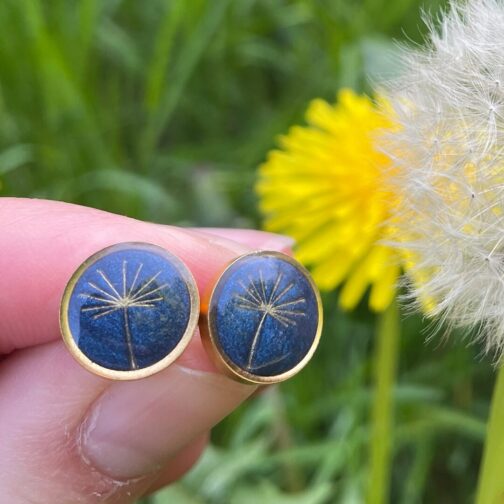 Ohrstecker mit Pusteblumen-Motiv