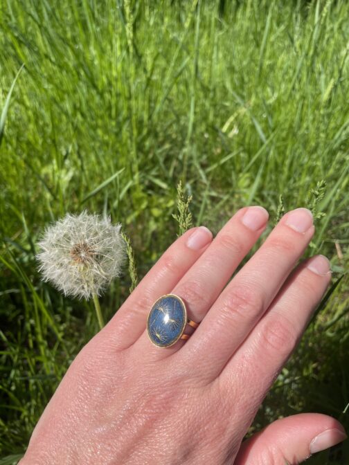 Fingerring mit Pusteblumenmotiv