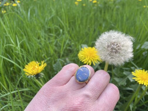 Fingerring mit Pusteblumenmotiv