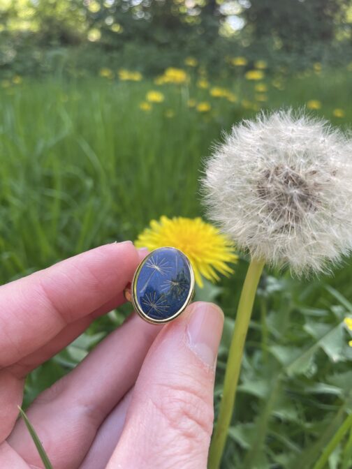 Fingerring mit Pusteblumenmotiv